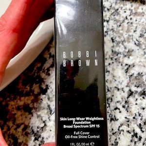 Bobbi Brown golden beige weightless foundation w-048